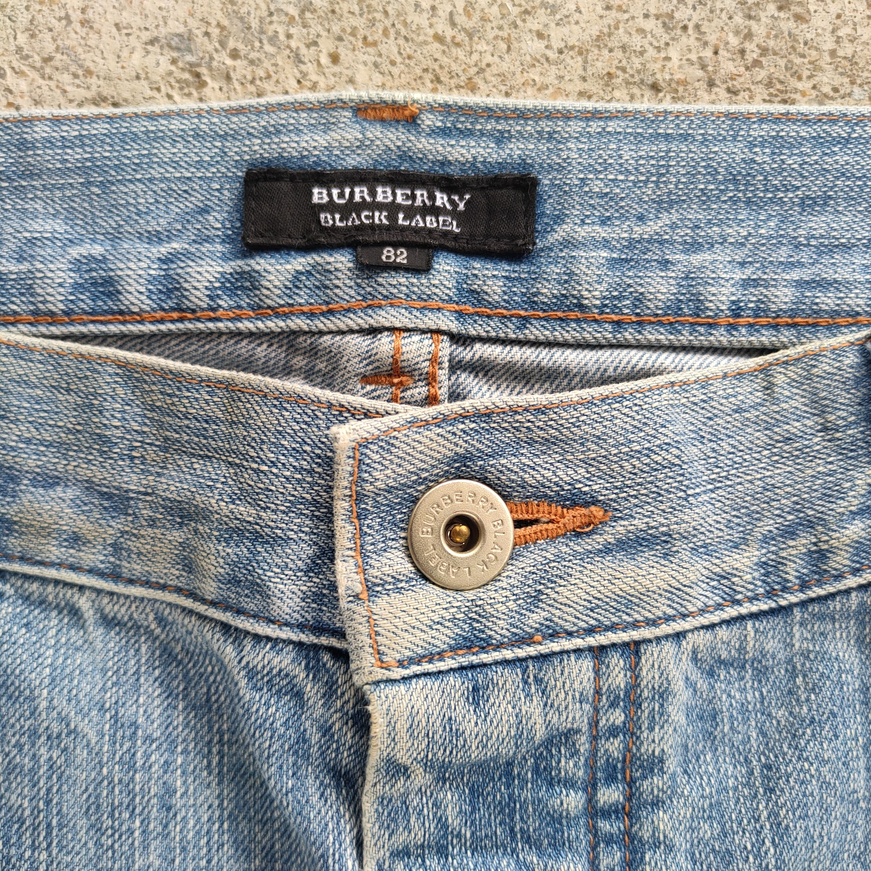Burberry VINTAGE BURBERRY BLACK LABEL FADED RIPPED JEANS DENIM PANTS Size US 34 / EU 50 - 6 Thumbnail