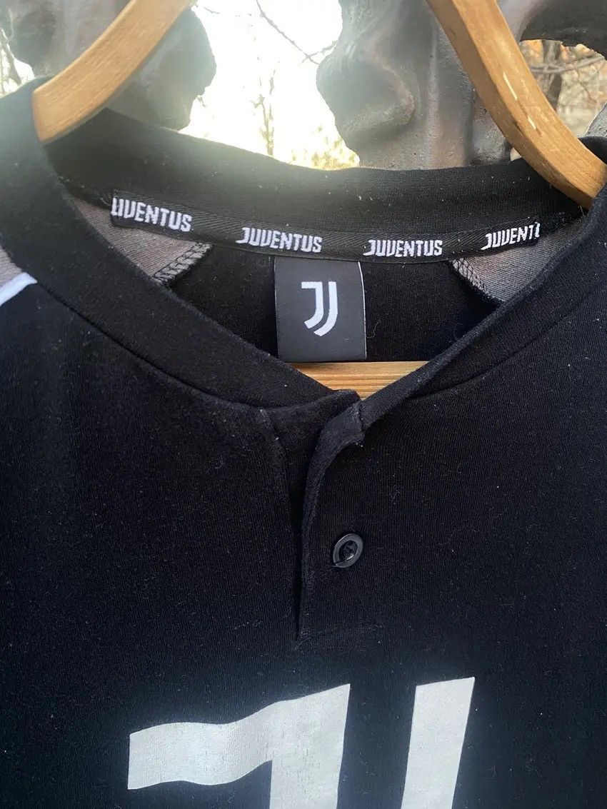 Vintage JUVENTUS Men's Pyjamas Long Sleeve Size US S / EU 44-46 / 1 - 5 Thumbnail