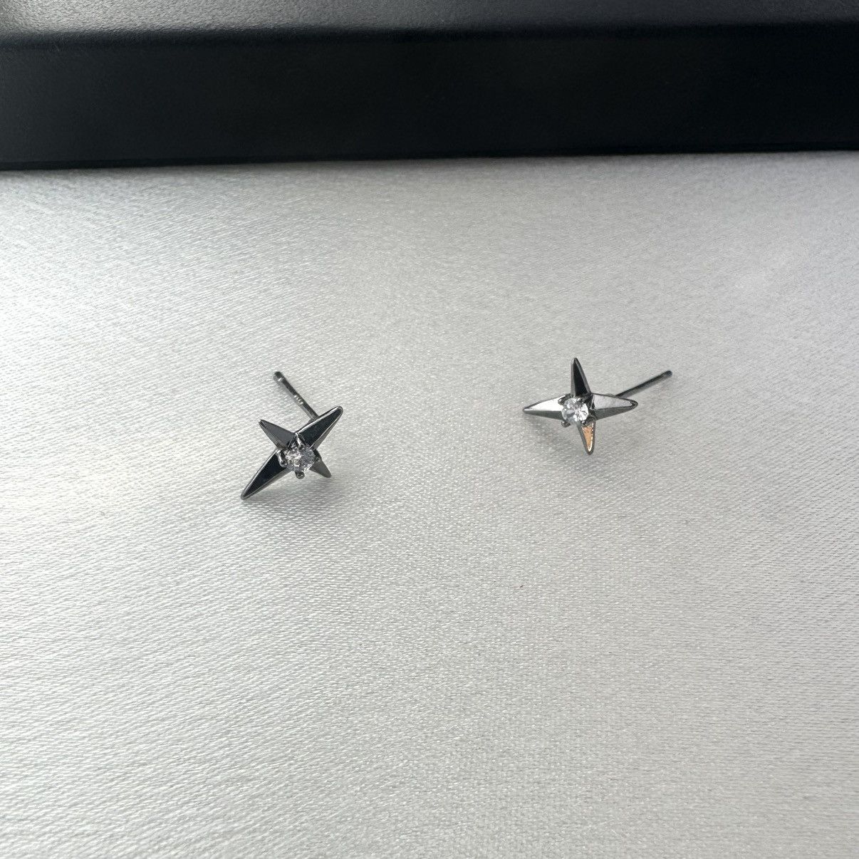 Designer Small Star Stud Earrings for Men Women Unisex Style Size ONE SIZE - 4 Thumbnail