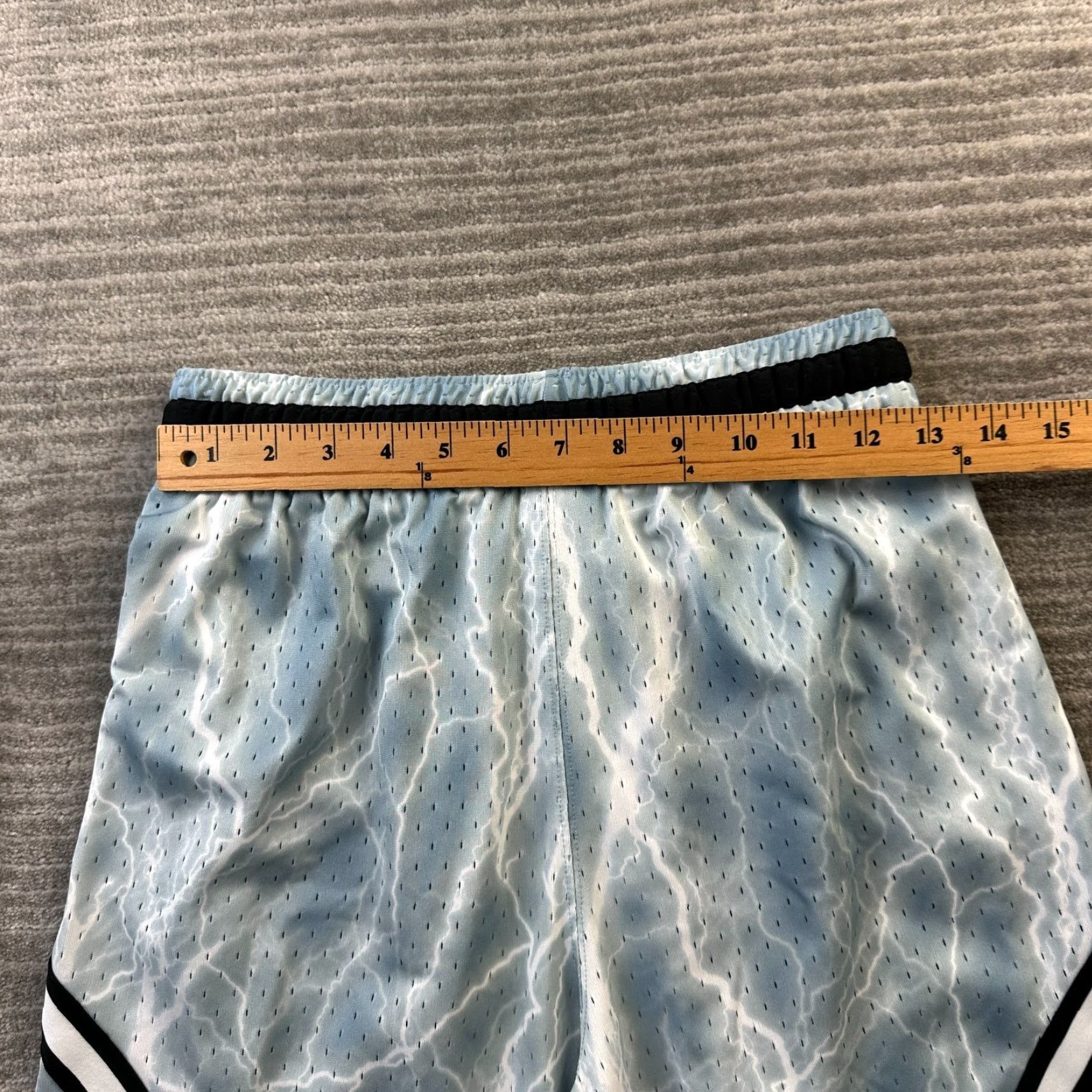 Jordan Brand Jordan Shorts Mens Small Blue Lightning Diamond Basketball Jumpman Logo Shorts Size US 29 - 5 Thumbnail