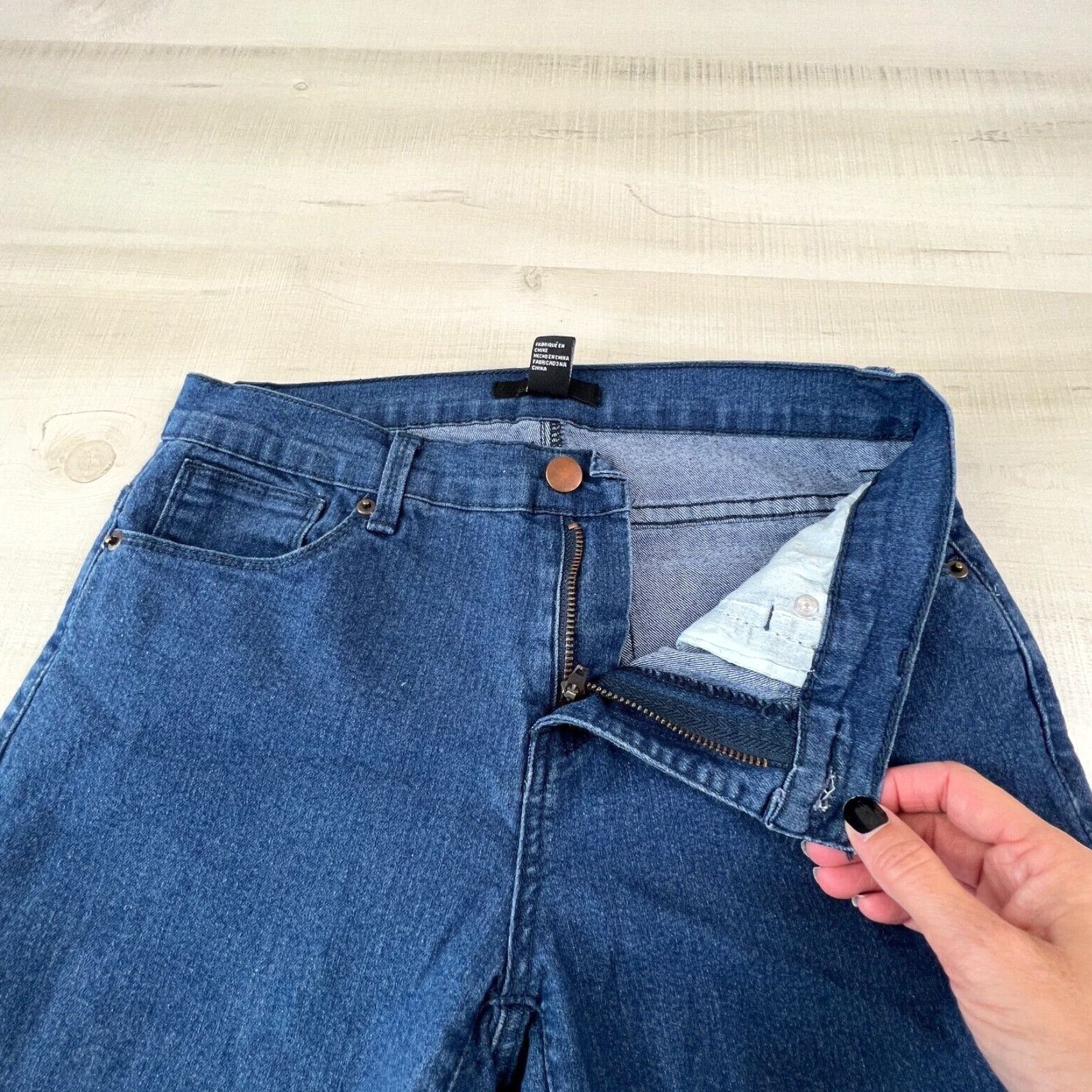 Vintage XXI Women's 28 Mid Rise Skinny Jeans Medium Wash Blue Denim Stretch Size 28" / US 6 / IT 42 - 3 Thumbnail