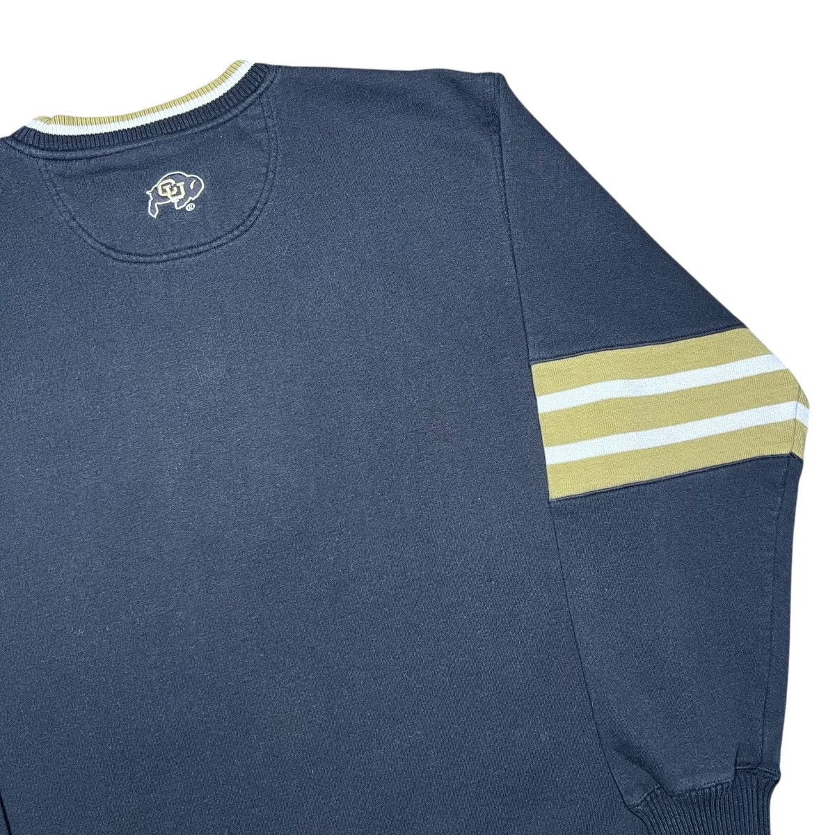 NCAA 90s NCAA Colorado Buffaloes Lee Sport Embroidered Sweatshirt Size US L / EU 52-54 / 3 - 21 Thumbnail