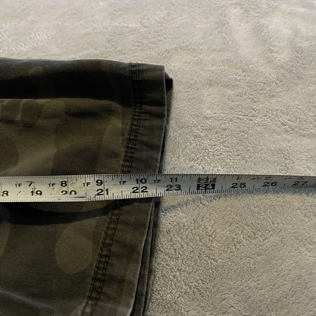 UNIONBAY Vintage Y2K Unionbay Mens Camo Cargo Shorts Green Size 36 Size US 36 / EU 52 - 9 Thumbnail