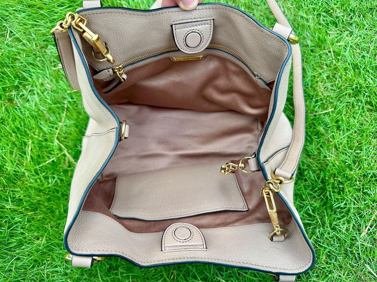 Miu Miu Authentic Miu Miu Vitello Phenix Top Handle Bag Size ONE SIZE - 8 Thumbnail