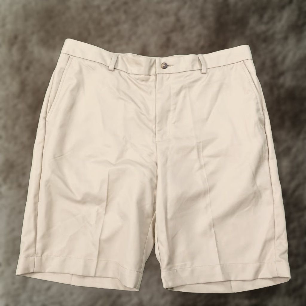Vintage GREG NORMAN BEIGE FLAT FRONT POLYESTER GOLF SHORTS MENS SIZE 36 Size US 36 / EU 52 - 1 Thumbnail