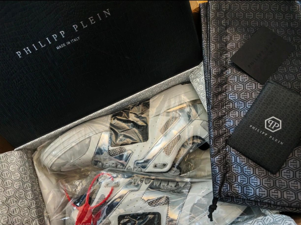 Philipp Plein Brand new Philipp Plein low-top sneakers, never worn. Size US 12 / EU 45 - 2 Thumbnail