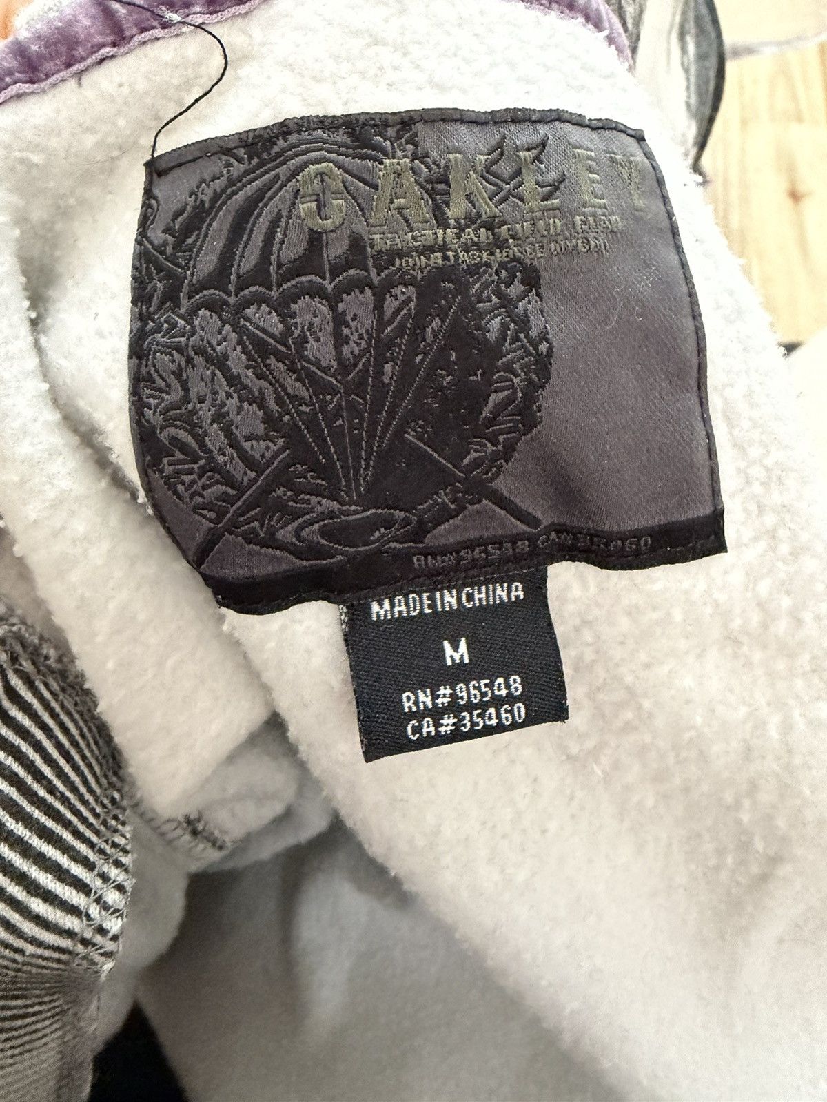 Oakley Vintage Oakley Zip Hoodie Grey Tie Dye Size M Y2K 2009 Size US M / EU 48-50 / 2 - 6 Thumbnail