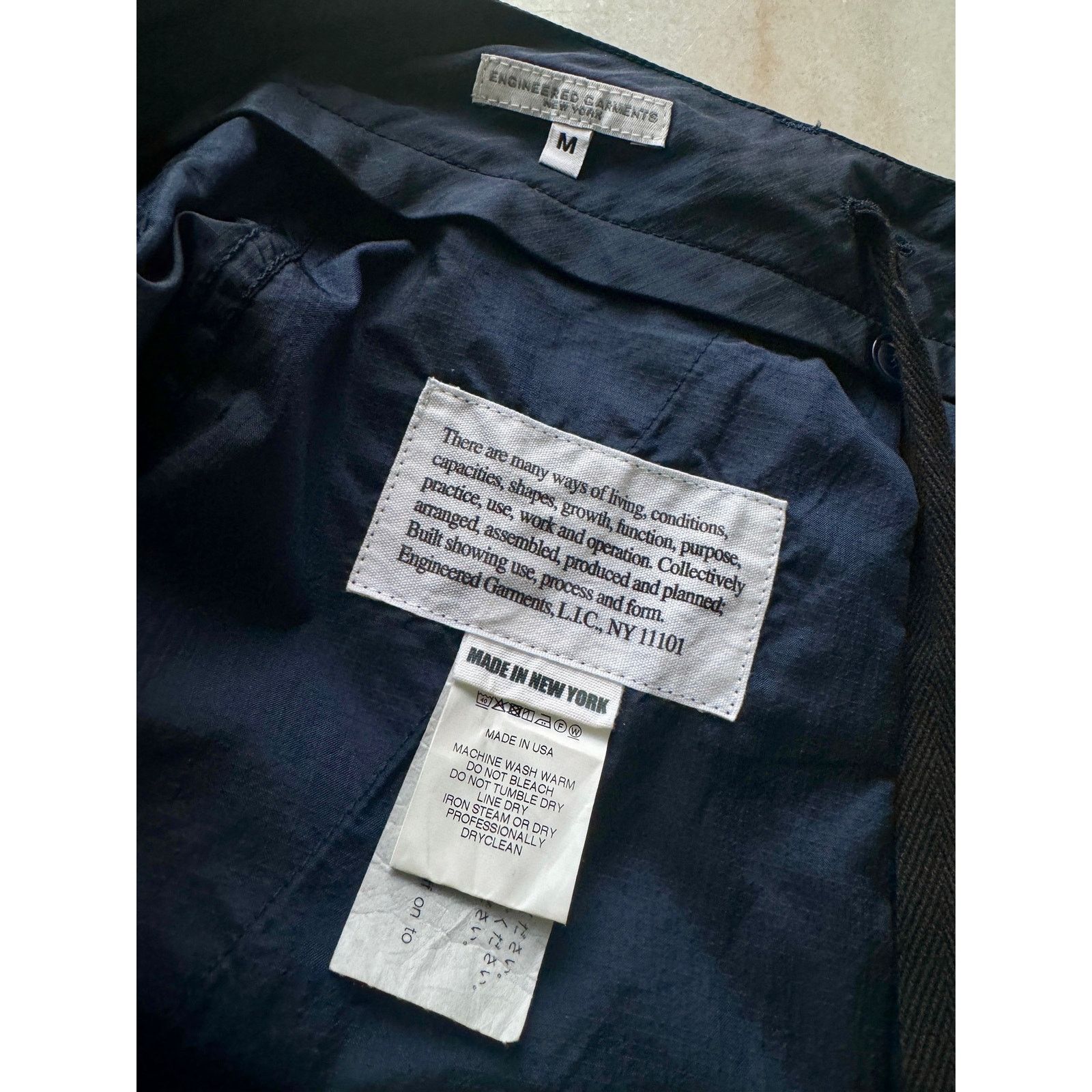 Engineered Garments ENGINEERED GARMENTS Navy Drawstring Cargo Shorts Size US 32 / EU 48 - 7 Thumbnail