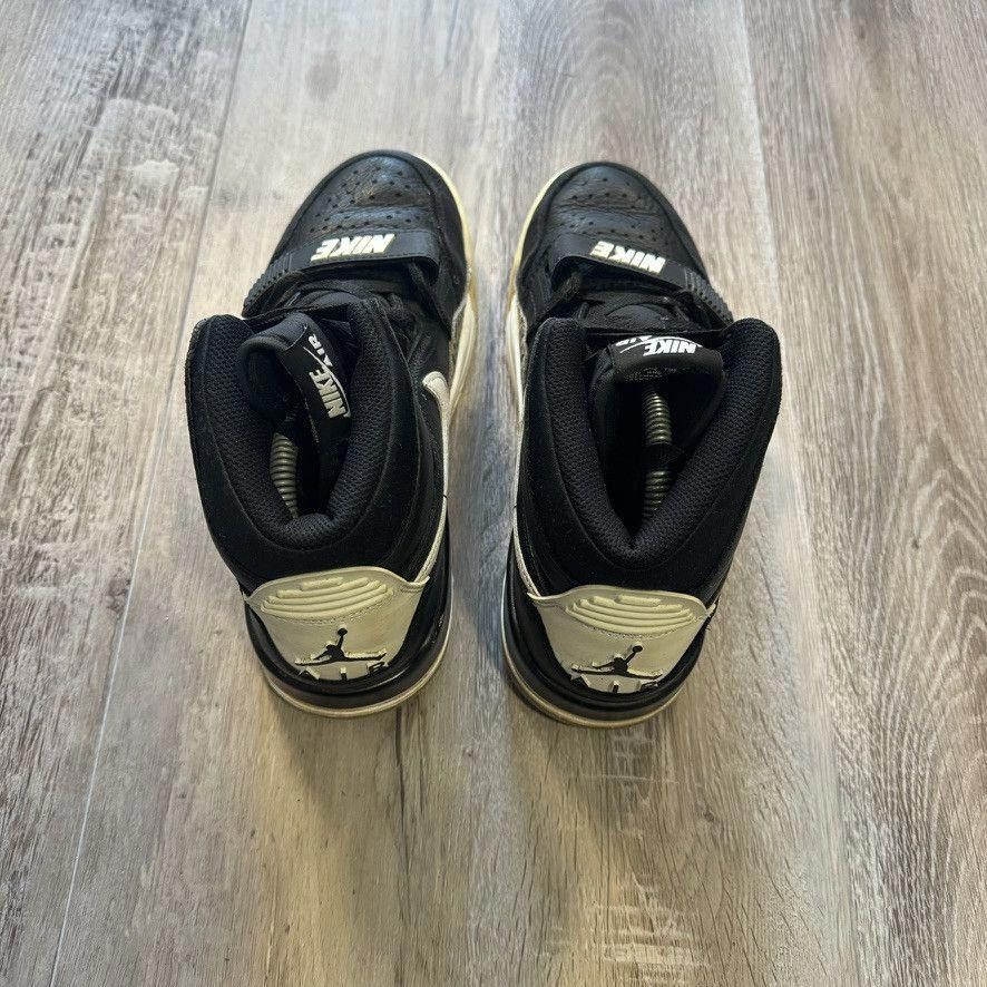 Nike NIKE • JORDAN Legacy 312 "Black White" (8M) Size US 8 / EU 41 - 9 Thumbnail