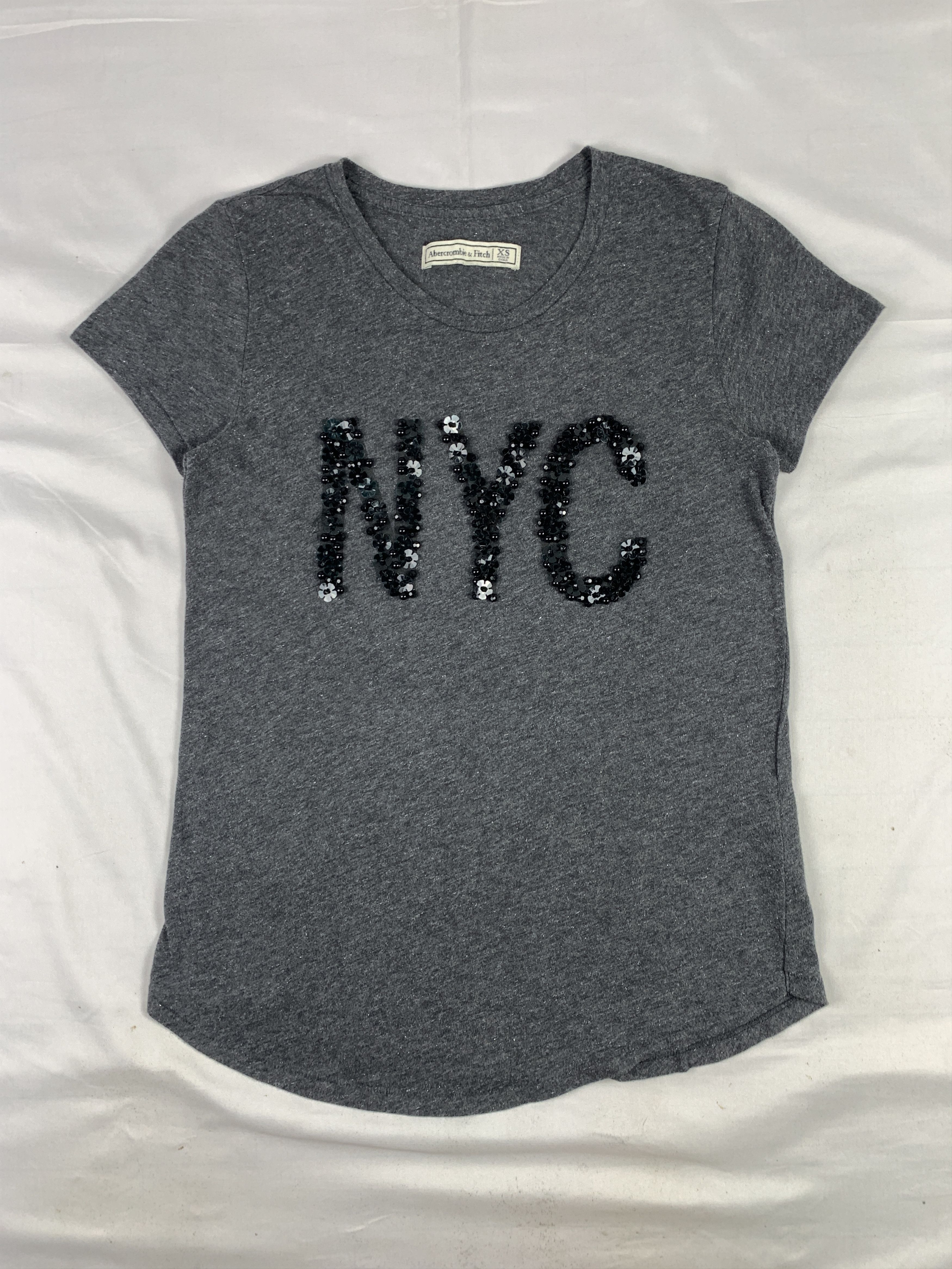 Abercrombie & Fitch Abercrombie & Fitch Gray Glitter Beady Tee (S) Size S / US 4 / IT 40 - 1 Thumbnail