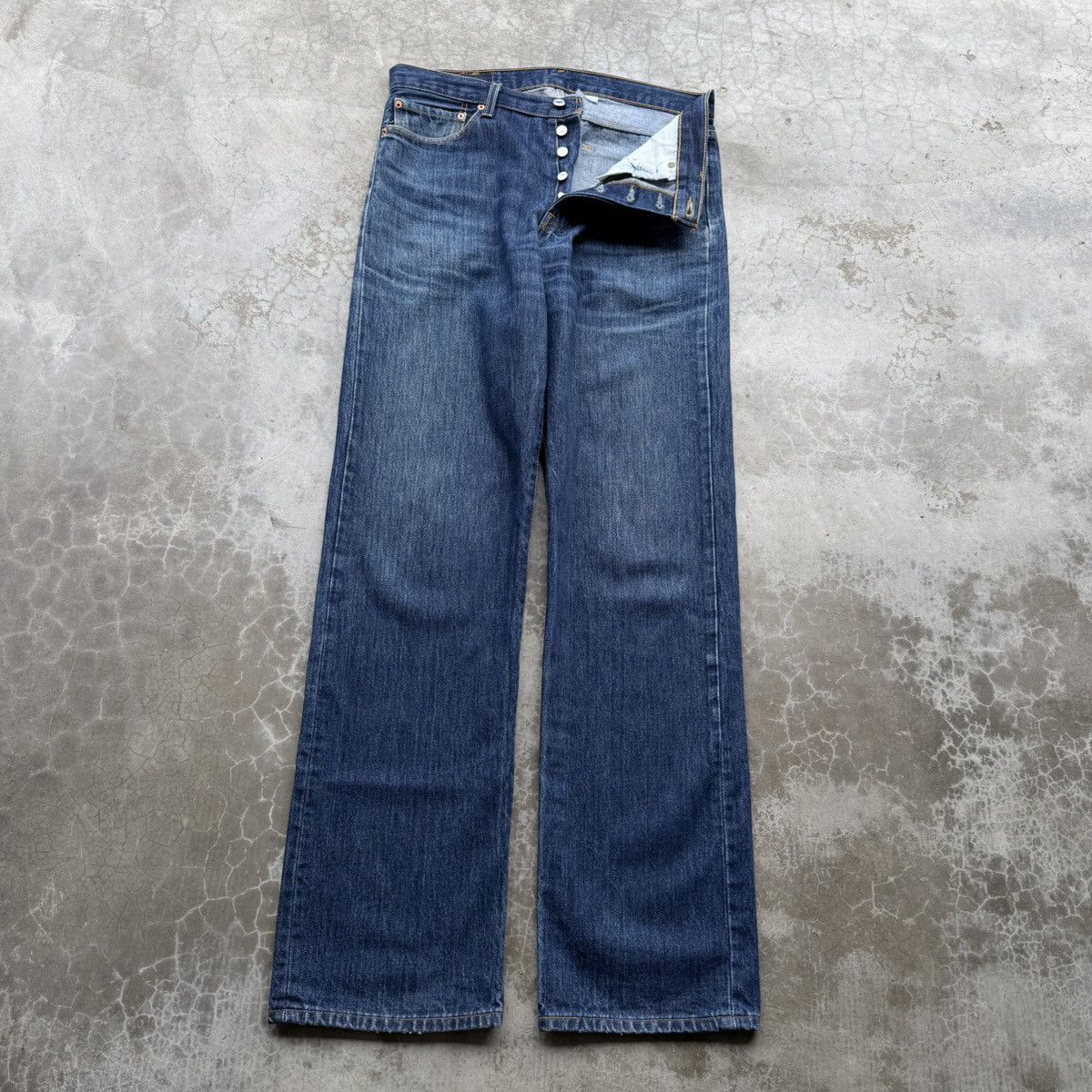 Levi's Vintage 2000’s levis 501 button fly denim jeans Size US 34 / EU 50 - 1 Thumbnail