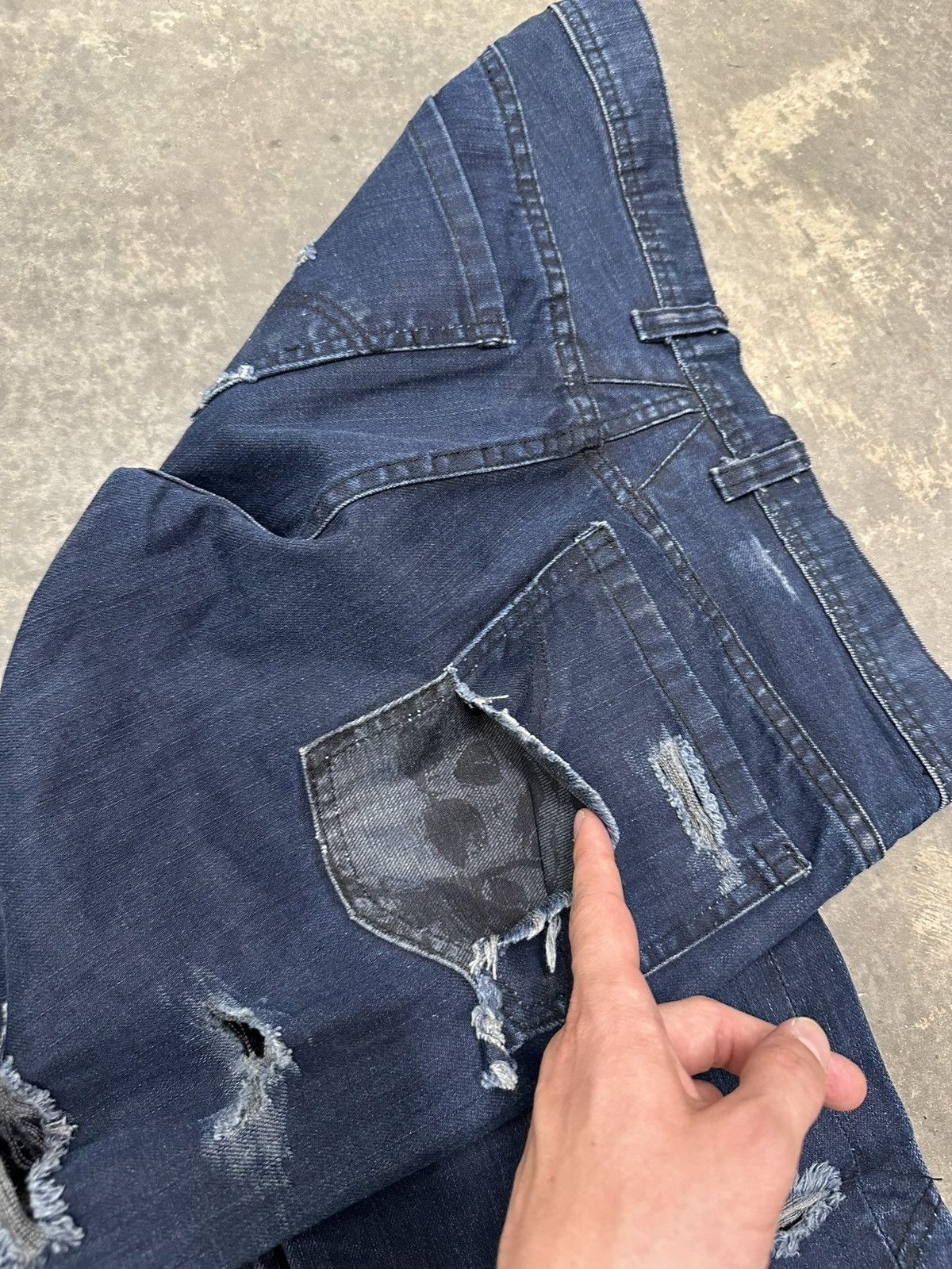 Japanese Brand Y2K Grunge Ant Skull Bootcut Denim Size 2 Size US 29 - 4 Thumbnail