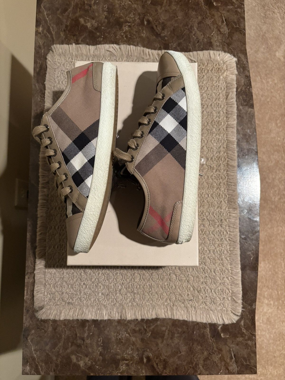 Burberry Vintage Housecheck Low Top Vulcanized Sneaker Size US 7.5 / IT 37.5 - 7 Thumbnail