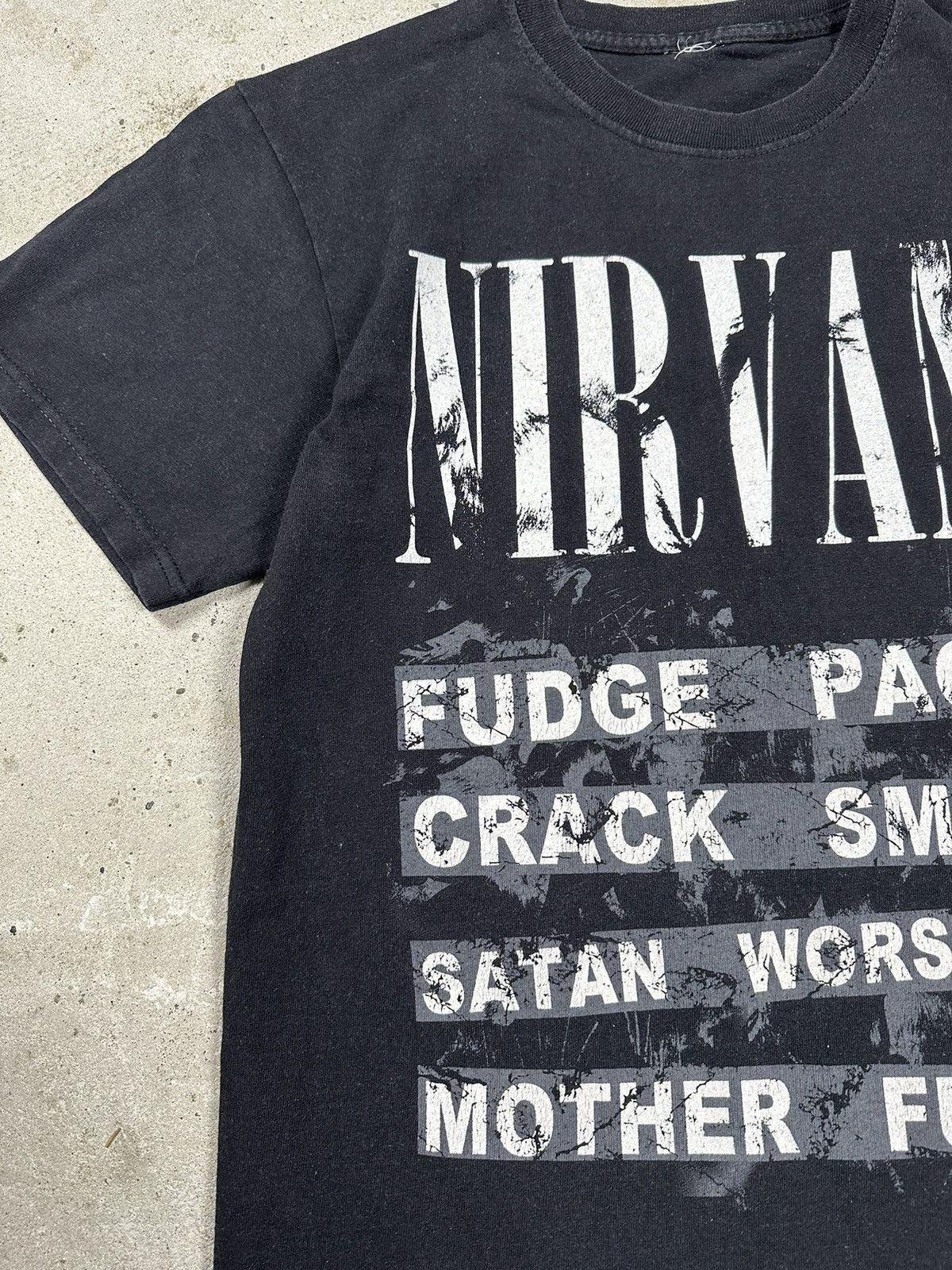 Nirvana Vintage Y2K Nirvana Vestibule Band Tour Tee Size US S / EU 44-46 / 1 - 4 Thumbnail
