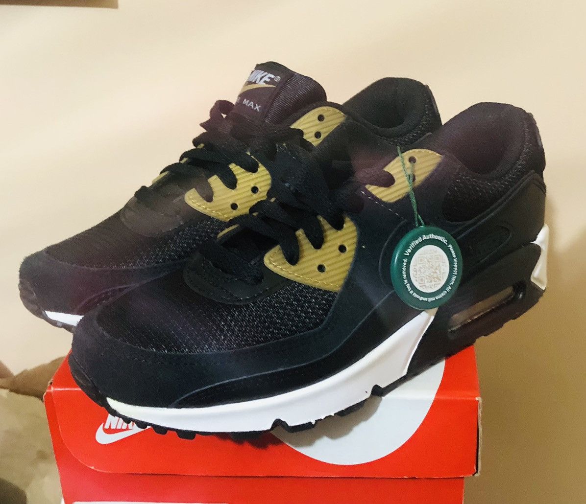 Nike NIKE AIR MAX 90 BLACK GOLD Grailed