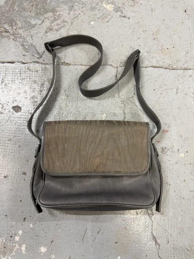 Giorgio Armani Giorgio Armani Valextra Design Contemporary Black Shoulder bAg Size ONE SIZE - 1 Thumbnail