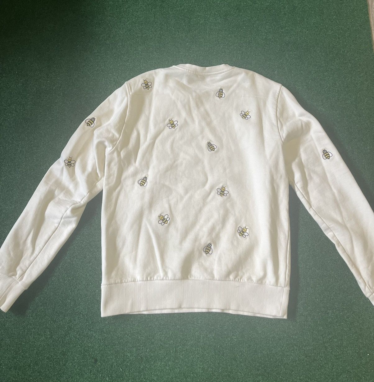 Dior × Kaws Dior Kaws White Bee Sweater Size US M / EU 48-50 / 2 - 2 Thumbnail
