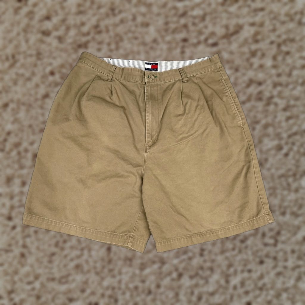 Tommy Hilfiger Tommy Hilfiger Shorts Mens 36 Beige Chino Pleated 8 Inseam Casual Summer Size US 36 / EU 52 - 1 Thumbnail