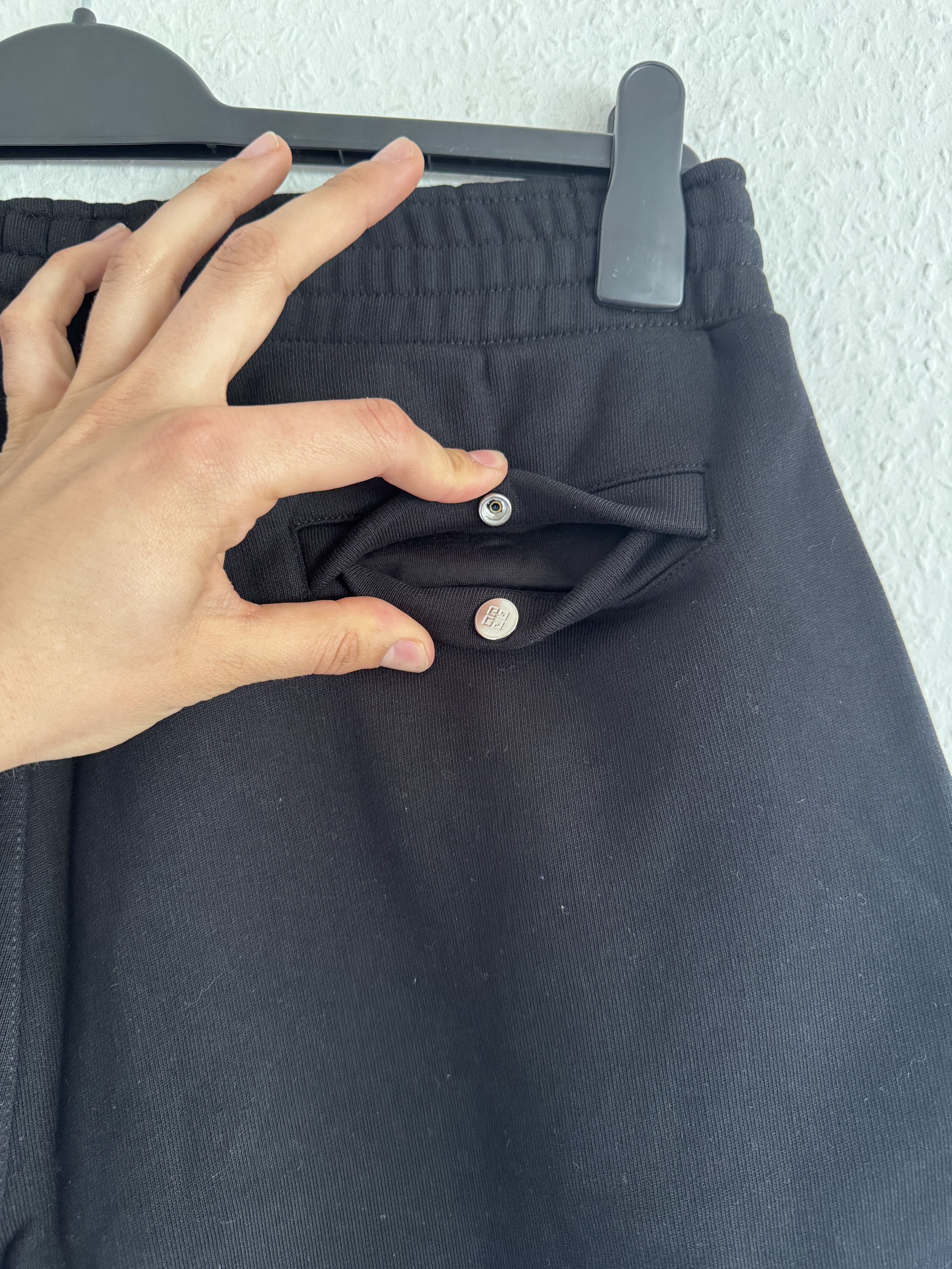 Chito × Givenchy Givenchy Chito Edition Dog Print Shorts – Black Size US 32 / EU 48 - 4 Thumbnail