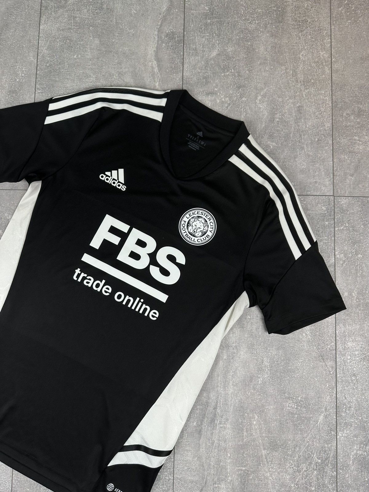 Adidas Adidas Leicester City FC 2022/23 Training Jersey Size US S / EU 44-46 / 1 - 2 Thumbnail