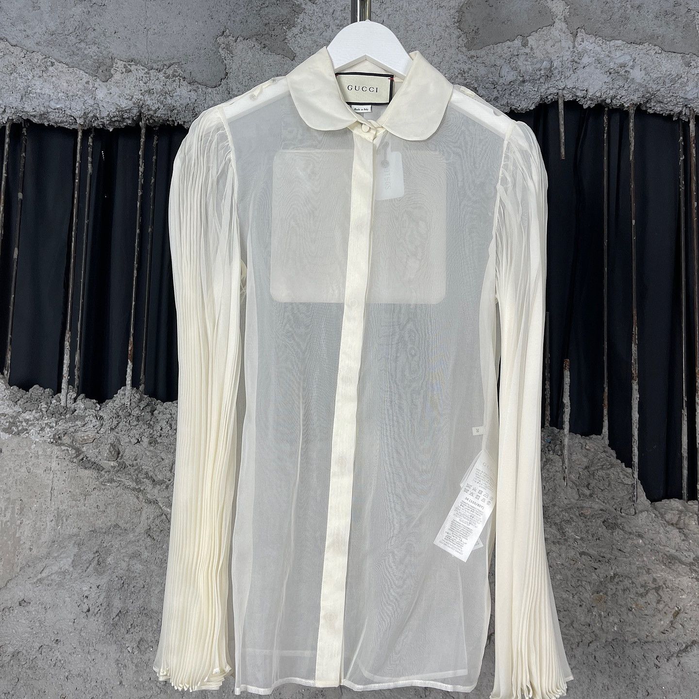 Gucci Gucci Pleated Sheer Blouse Size 36 Size XS / US 0-2 / IT 36-38 - 1 Thumbnail