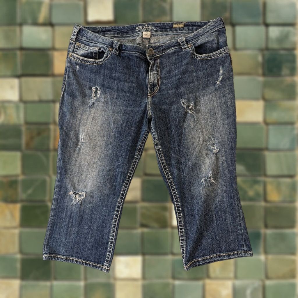 Silver Jeans Co. Silver Jeans Suki Capri Woman's 24 Blue Wash Surplus Size 42" / US 20 - 1 Thumbnail