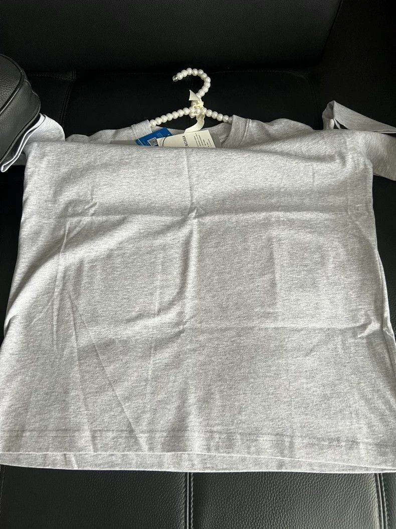 Balenciaga Balenciaga Grey Letter Short Sleeve T-Shirt 2502-Nextarrow Size US M / EU 48-50 / 2 - 5 Thumbnail
