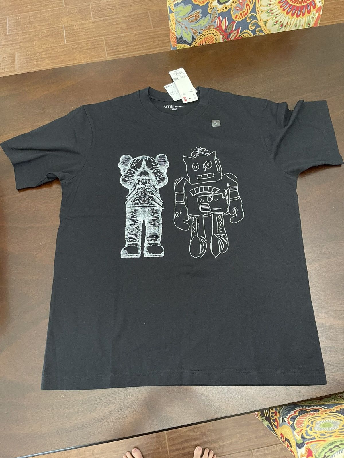 Kaws × Uniqlo KAWS + Warhol Uniqlo unisex T-shirt nwt Size US L / EU 52-54 / 3 - 1 Thumbnail