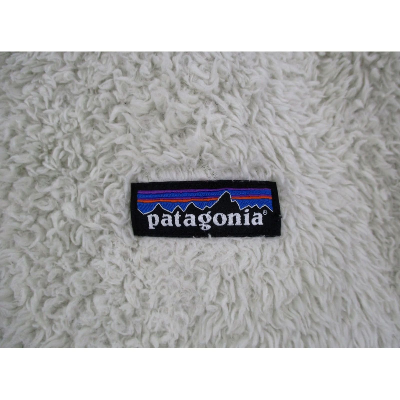 Patagonia Patagonia Jacket Womens M Beige Fuzzy Fleece Sherpa Outdoor Hiking Camping Windbreaker Full Zip Pockets Outdoor Womens M Beige Patagonia Jacket Size M / US 6-8 / IT 42-44 - 6 Thumbnail