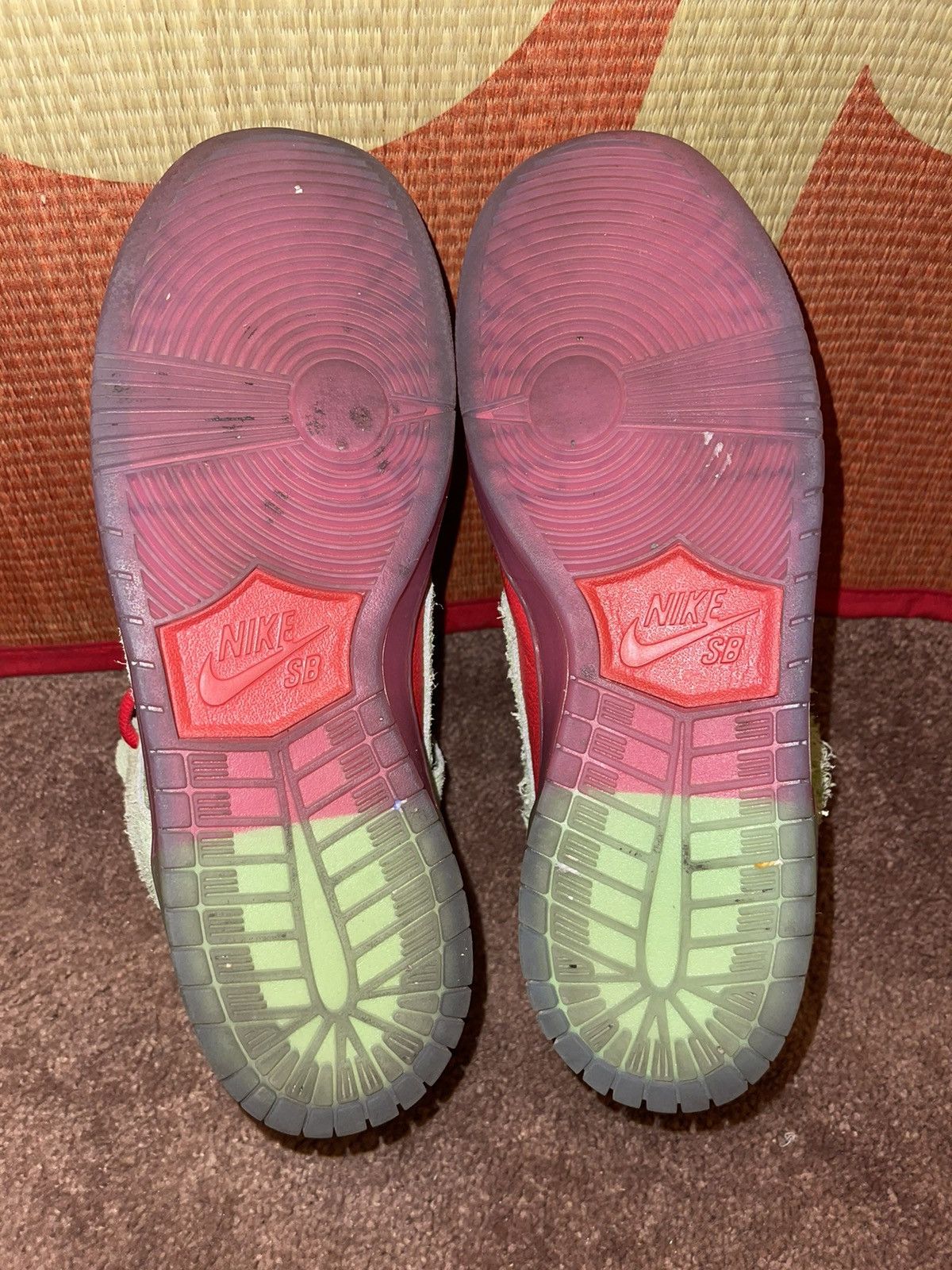 Nike × Nike SB Nike SB Strawberry Cough 420 Size US 10 / EU 43 - 6 Thumbnail