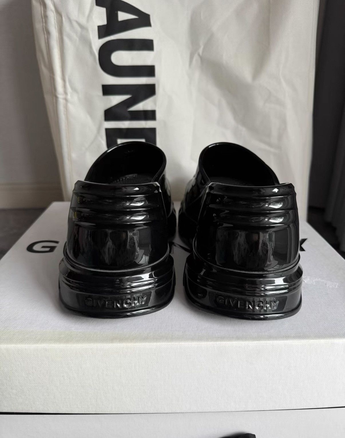 Givenchy Givenchy Marshmallow Wedge Slides K6 Size US 6 / IT 36 - 4 Thumbnail