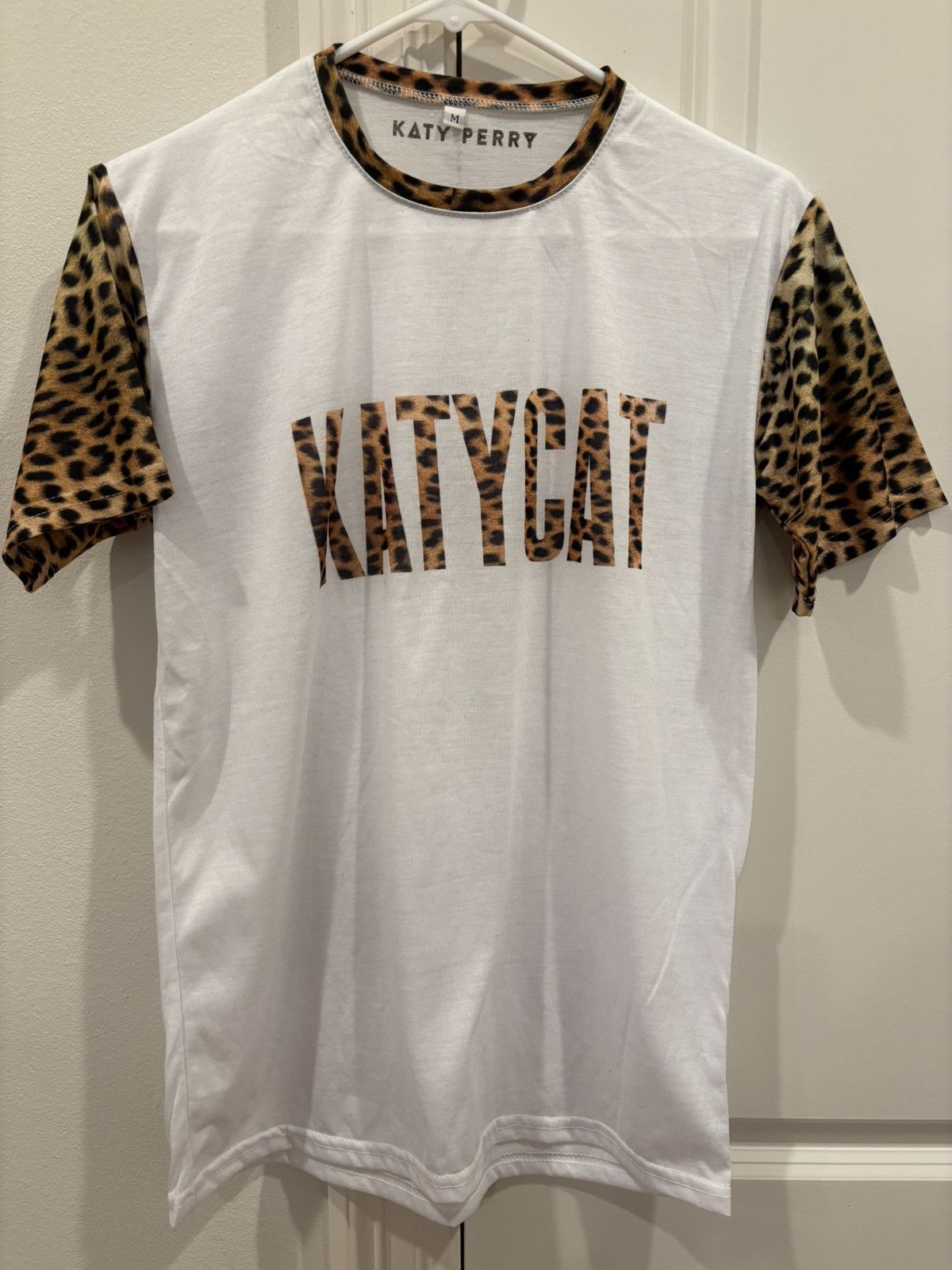 Band Tees Katy Perry KATYCAT Leopard Sleeve Concert Shirt - Sz: M Size M / US 6-8 / IT 42-44 - 1 Thumbnail