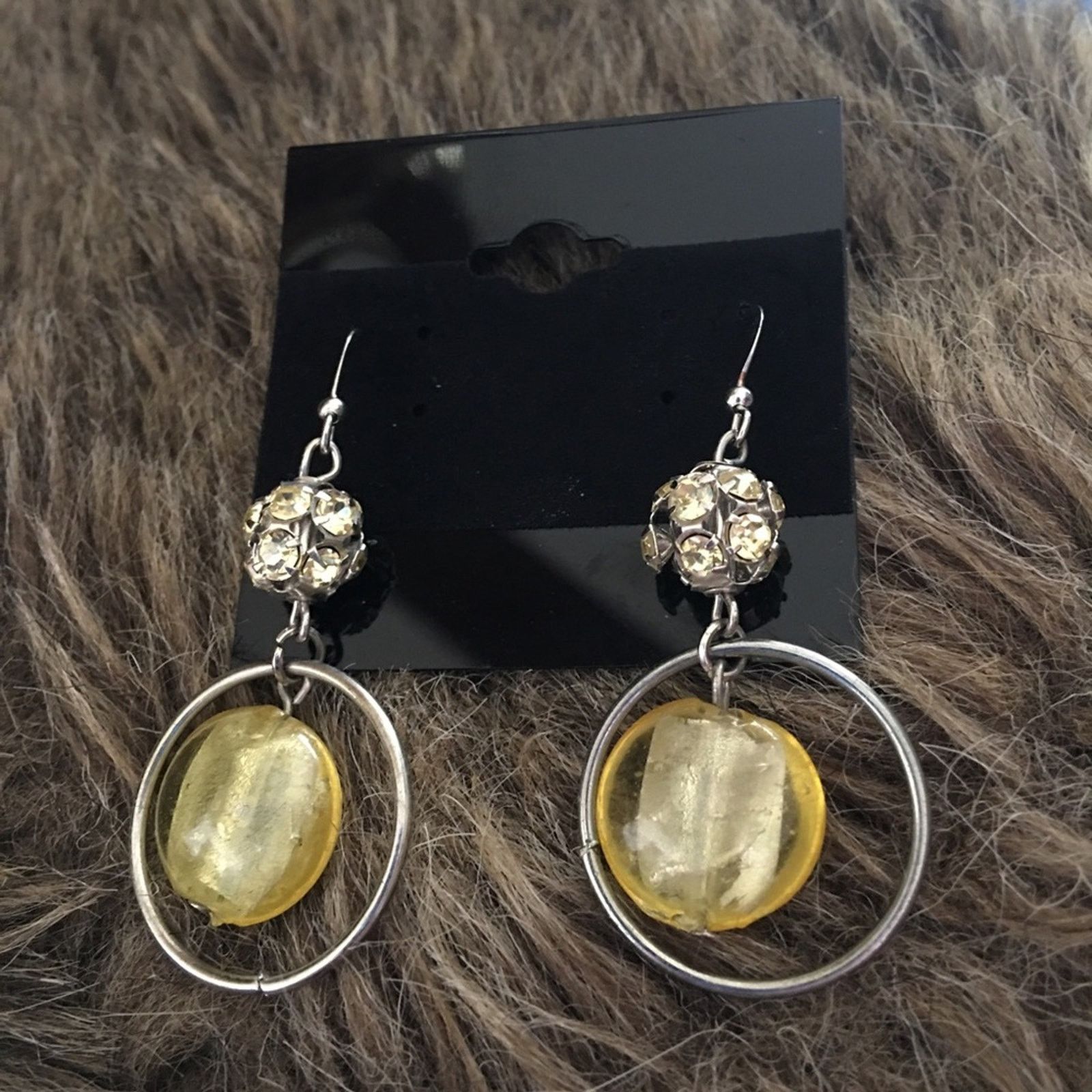 Jewelry Silver tone yellow glass rhinestone dangle earring Size ONE SIZE - 1 Thumbnail