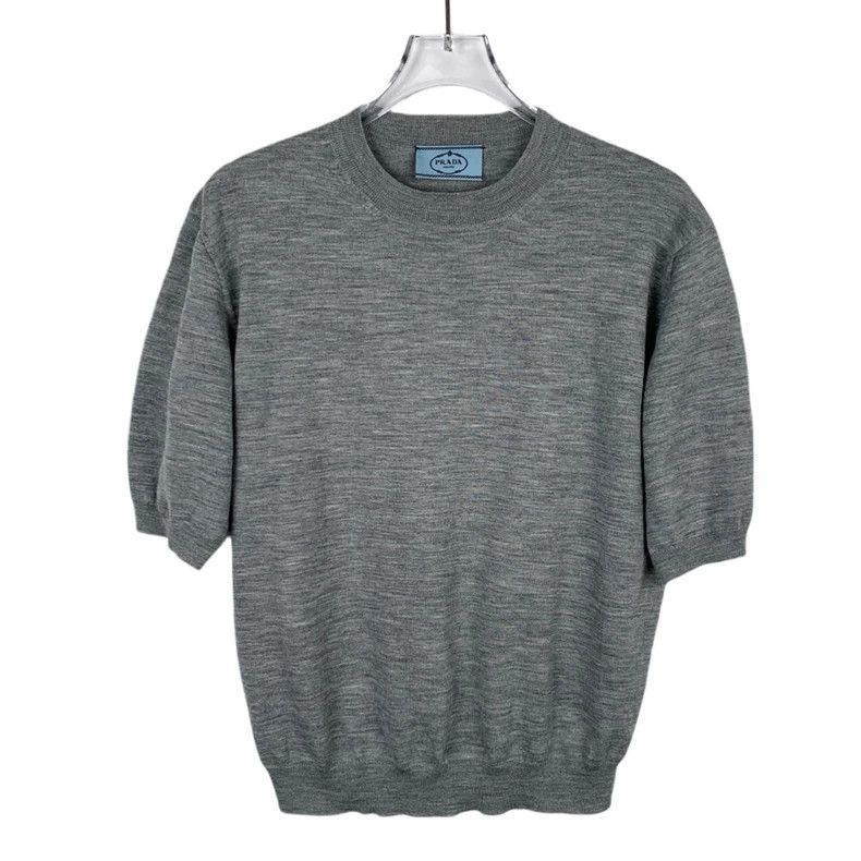 Prada Prada Size 36 Logo triangle round neck gray wool short-slee Size US XXS / EU 40 - 1 Thumbnail