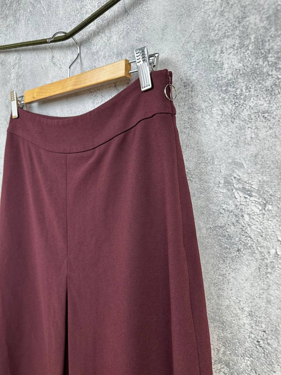 Diane von Furstenberg Diane von Furstenberg Natalia Knee-Length A-Line Skirt Size 30" / US 8 / IT 44 - 5 Thumbnail