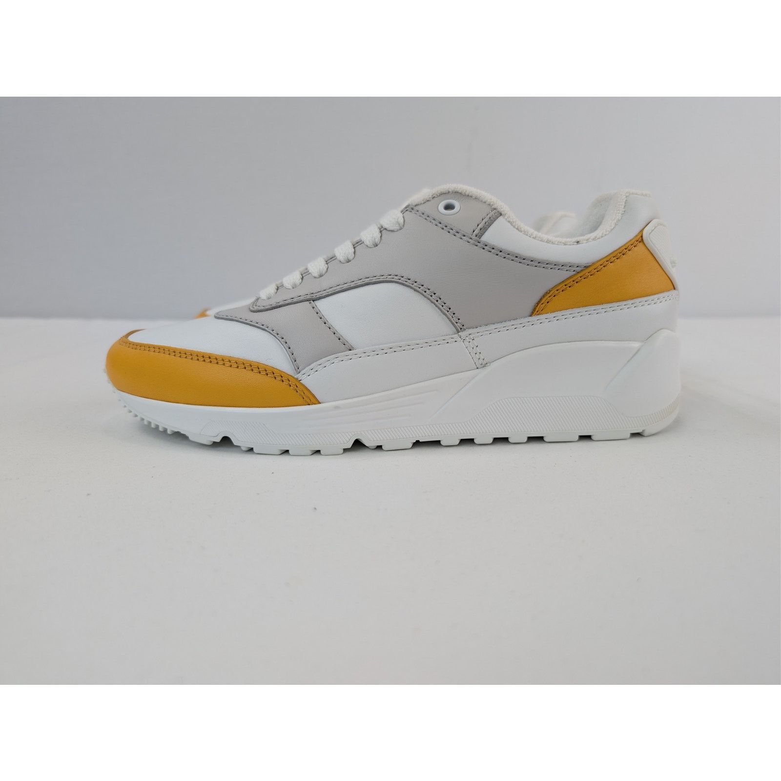 Saint Laurent Paris o1rshd1 Bump Low Top Sneaker in Yuka Yellow / Blanc Optique Size US 8 / EU 41 - 10 Thumbnail