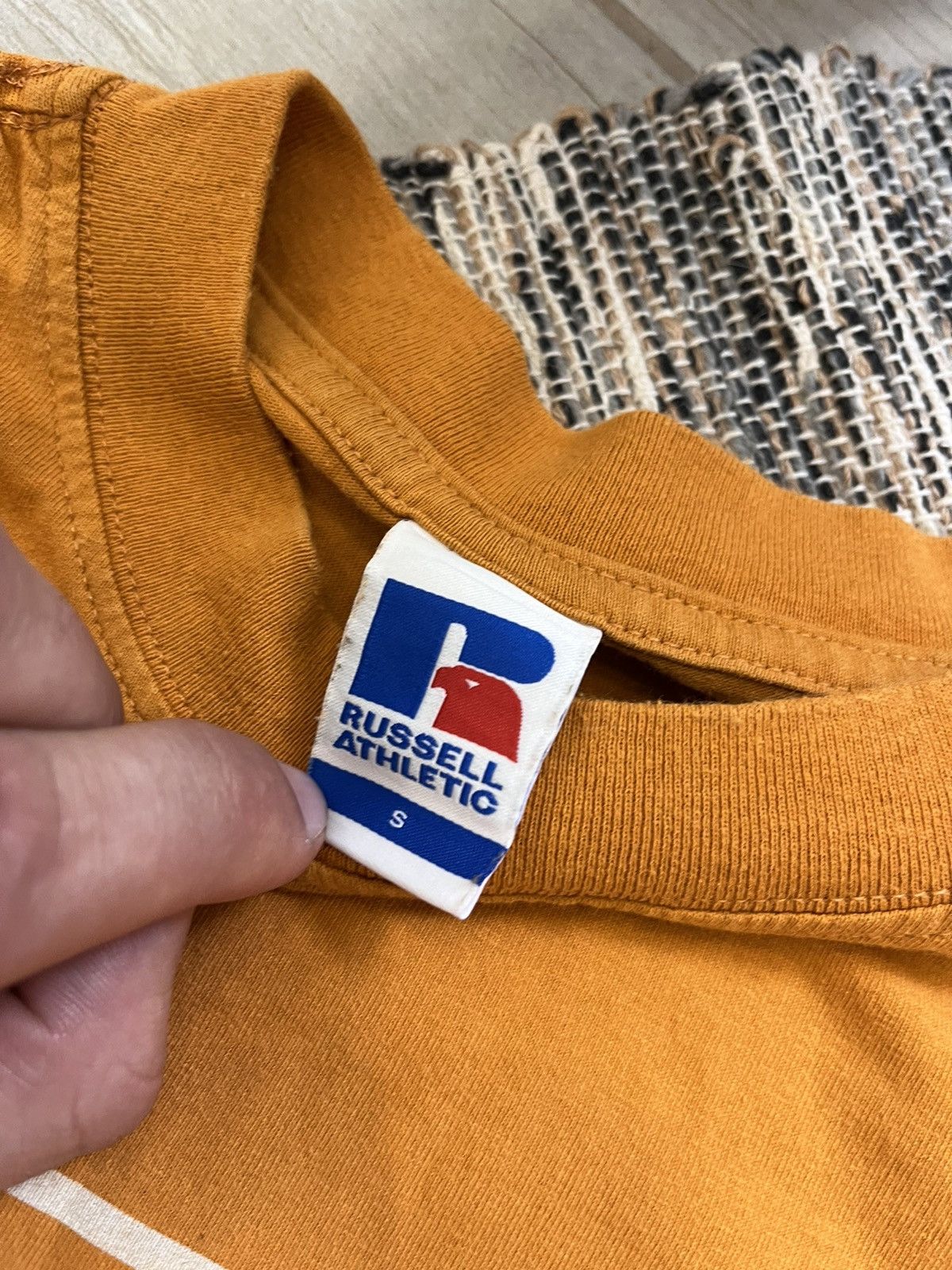 Russell Athletic × Vintage Vintage Russell Athletic T shirt minimalistic sportswear Size US S / EU 44-46 / 1 - 12 Thumbnail