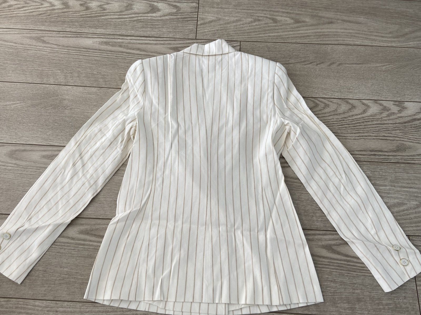 Paige Paige women’s off white blazer. Size: 6. New with tags. Size S / US 4 / IT 40 - 9 Thumbnail