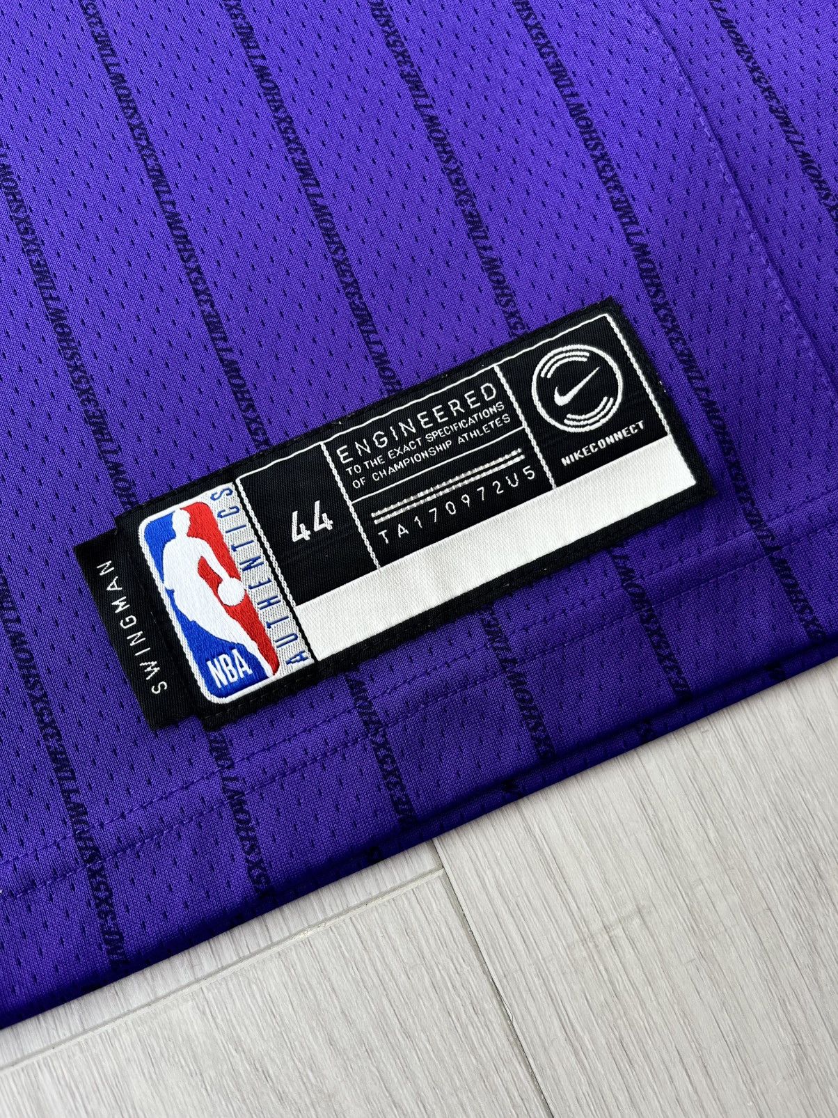 NBA Lakers LeBron James #23 NBA City Edition Basketball Jersey Size US M / EU 48-50 / 2 - 6 Thumbnail