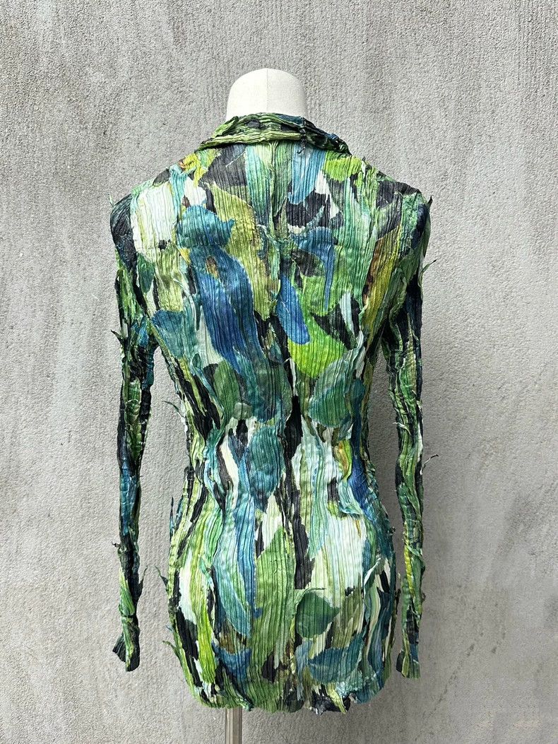 Issey Miyake Issey Miyake Green oil painting dragon whisker buttoned to Size M / US 6-8 / IT 42-44 - 2 Thumbnail