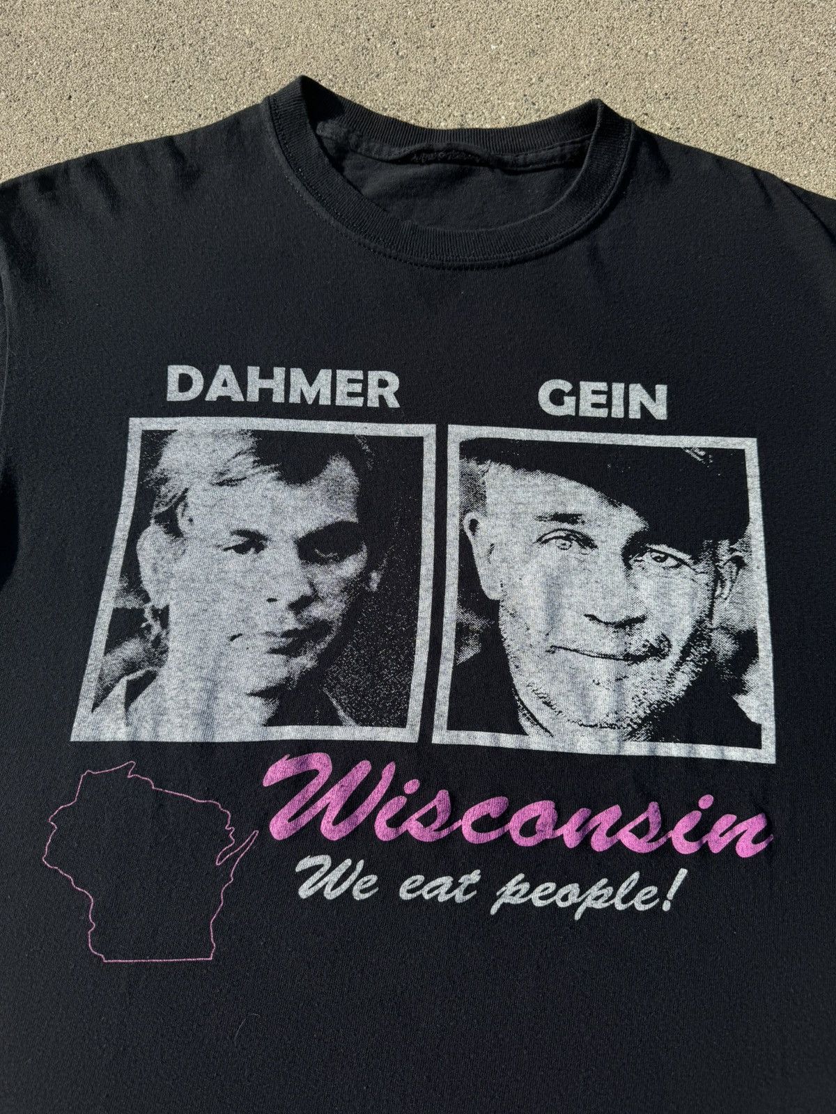 Vintage Vintage 90s 00s Wisconsin Serial Killer Gein Dahmer T-Shirt Size US L / EU 52-54 / 3 - 1 Thumbnail