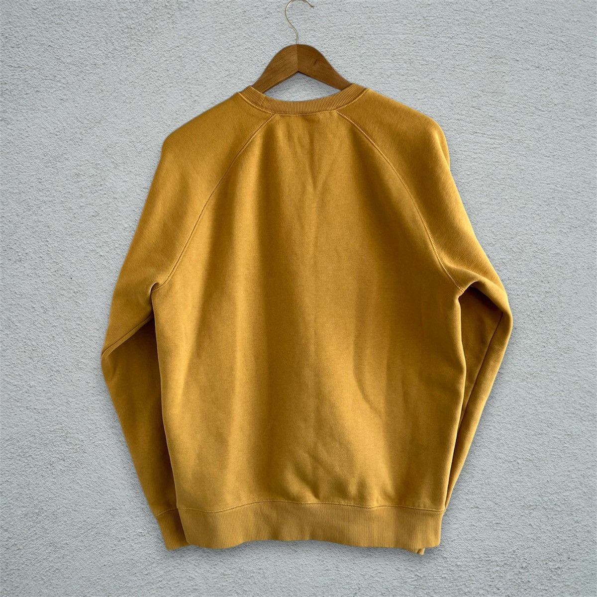 Carhartt Wip Carhartt WIP Essential Crewneck Sweatshirt Burnt Yellow Size US L / EU 52-54 / 3 - 5 Thumbnail