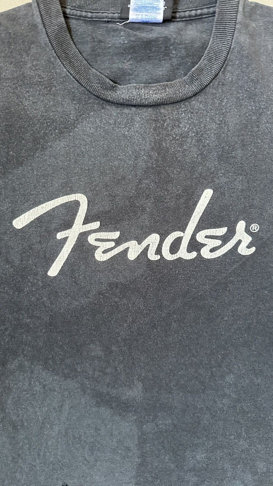 Fender VINTAGE FENDER DISTRESSED TEE Size US M / EU 48-50 / 2 - 2 Thumbnail
