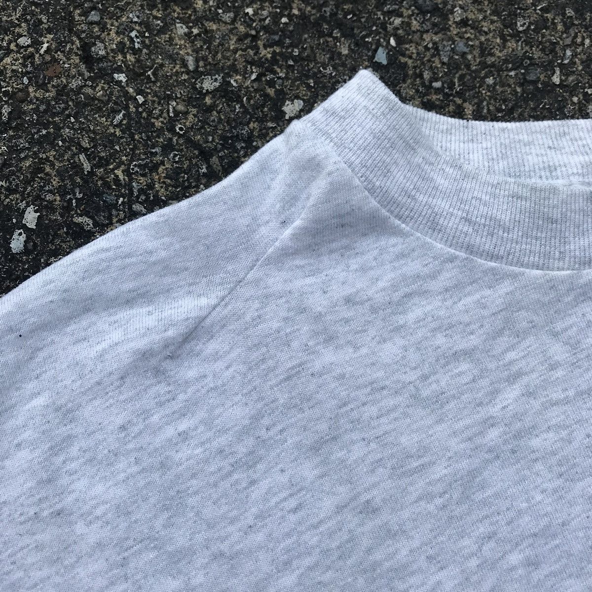Fruit Of The Loom × Vintage Vintage Thrashed Y2K Heather Fruit of the Loom Blank Shirt Size US XL / EU 56 / 4 - 3 Thumbnail