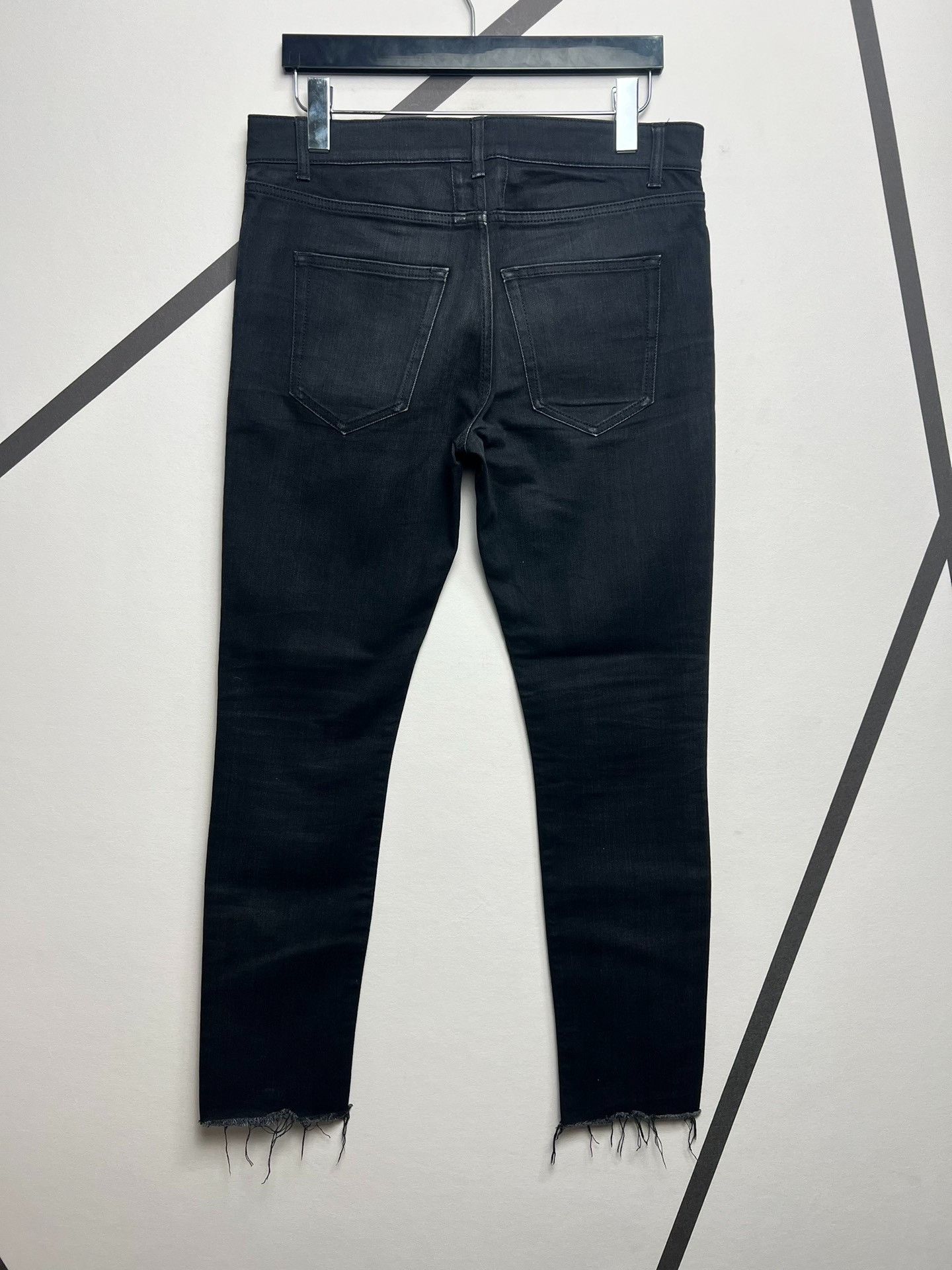 Saint Laurent Paris Saint laurent Fringed raw-trimmed black foundation jeans 2 Size US 32 / EU 48 - 2 Thumbnail