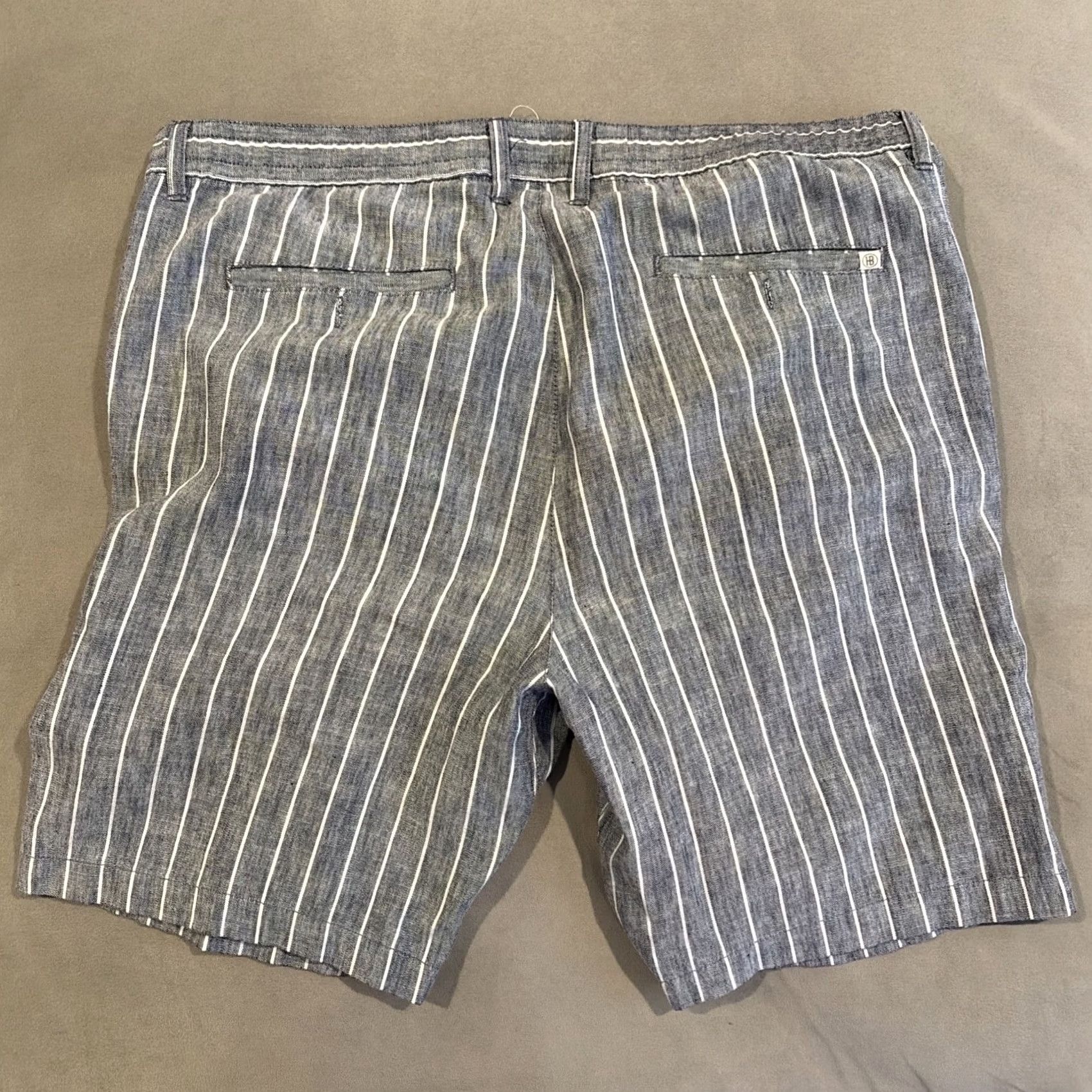 Hudson Hudson & Barrow NYC- Gray & White Striped Slastic Waist Shorts - 40" X 9" Inseam Shirt Mens Regular 40 Blue Size US 40 / EU 56 - 5 Thumbnail