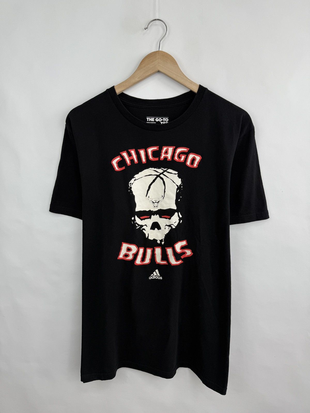Adidas 💀🇺🇸 Y2K Adidas Chicago Bulls Skull T-Shirt Rare Retro Hype Size US L / EU 52-54 / 3 - 3 Thumbnail