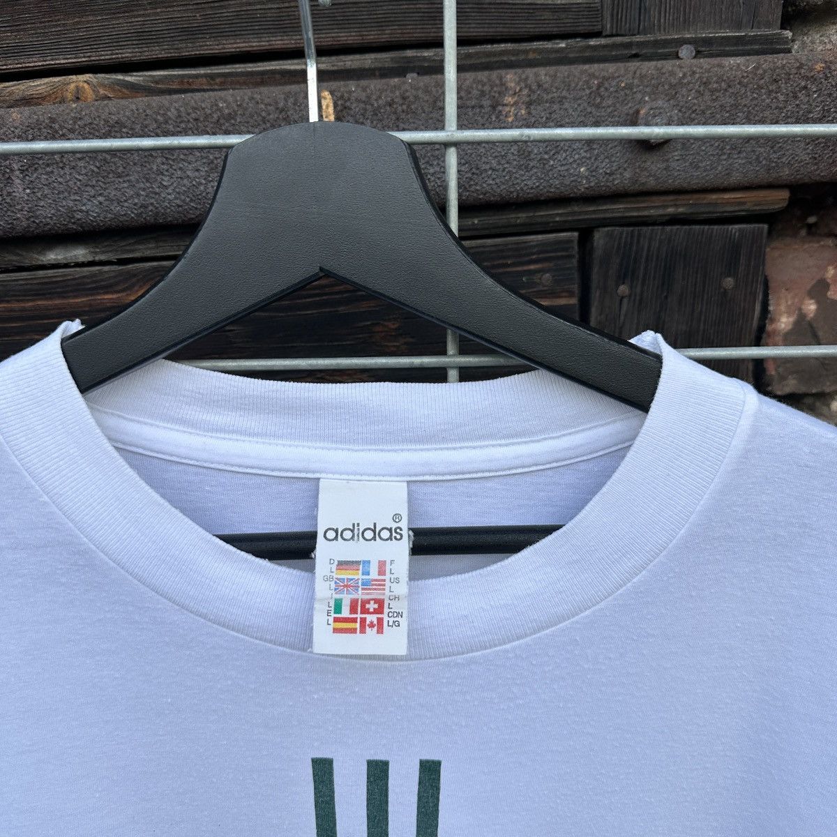 Adidas Vintage Adidas 90s T-shirt Shirt Tee Graphic Football World Size US L / EU 52-54 / 3 - 2 Thumbnail