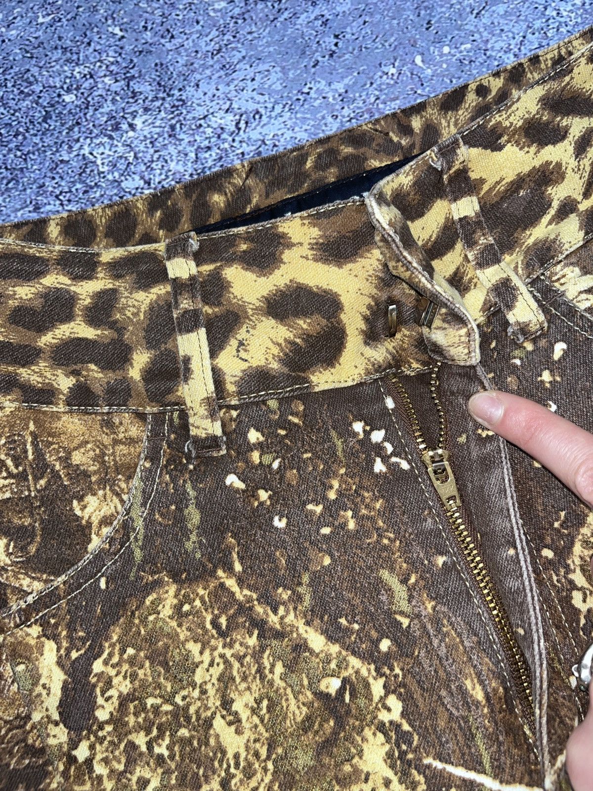 Japanese Brand Y2k Robeto Cavalli style Baroque Art Flared Denim Pants Size 27" / US 4 / IT 40 - 8 Thumbnail