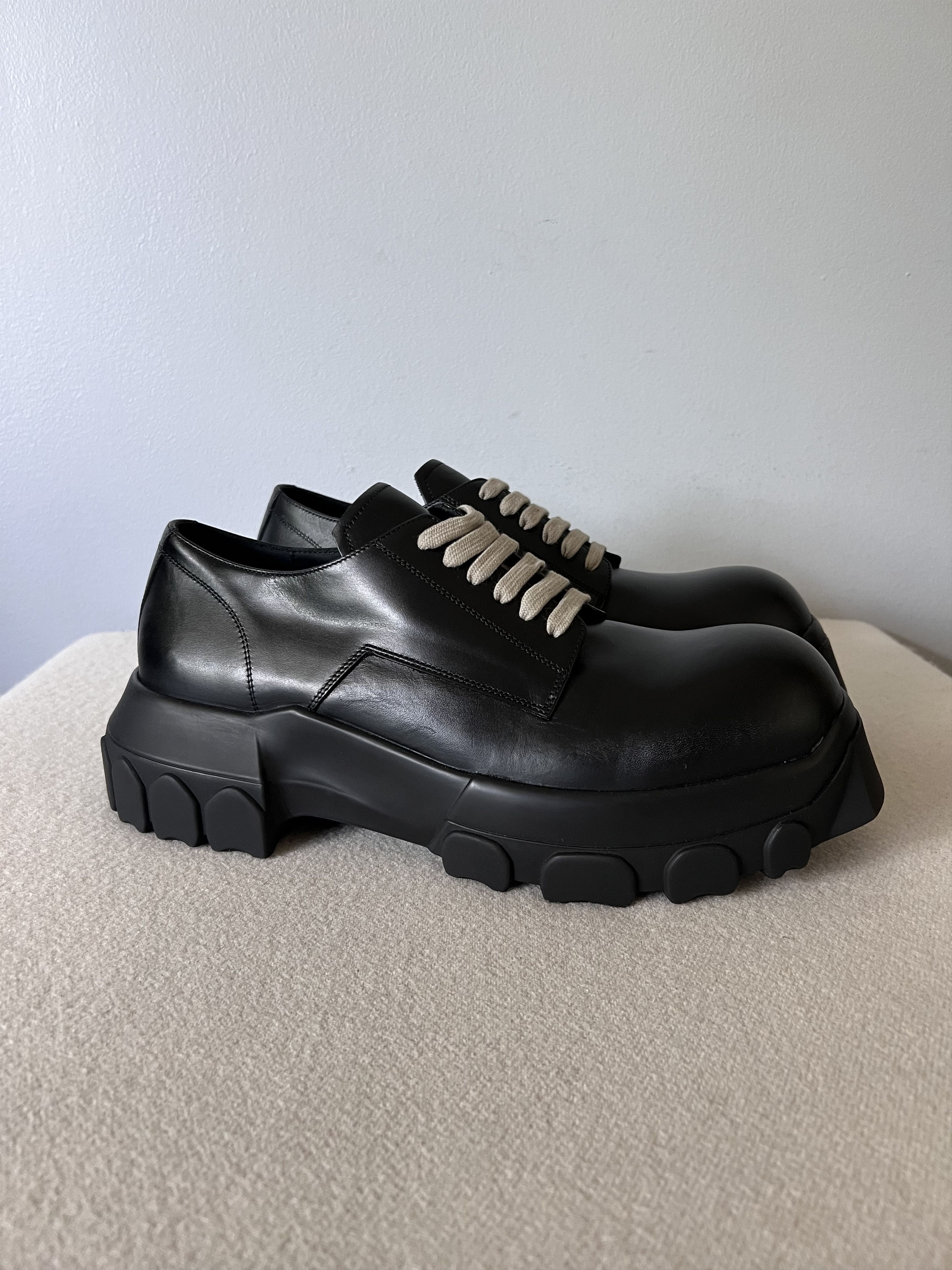 Rick Owens Rick Owens Laceup Bozo Low Top Tractor Boots in Black Size US 11 / EU 44 - 1 Thumbnail